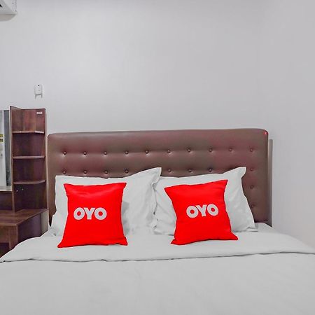 Hotel Spot On 90110 A1 Pakis Argosari Surabaja Zewnętrze zdjęcie