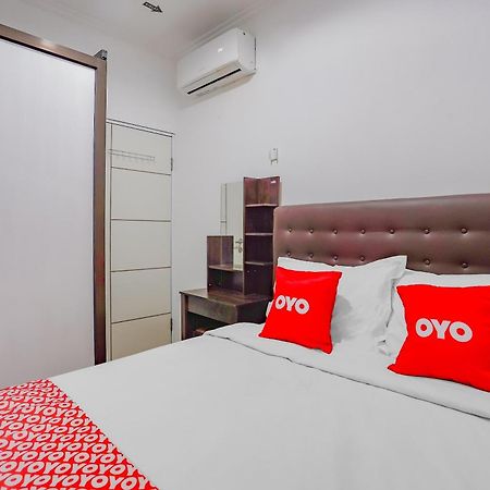 Hotel Spot On 90110 A1 Pakis Argosari Surabaja Zewnętrze zdjęcie