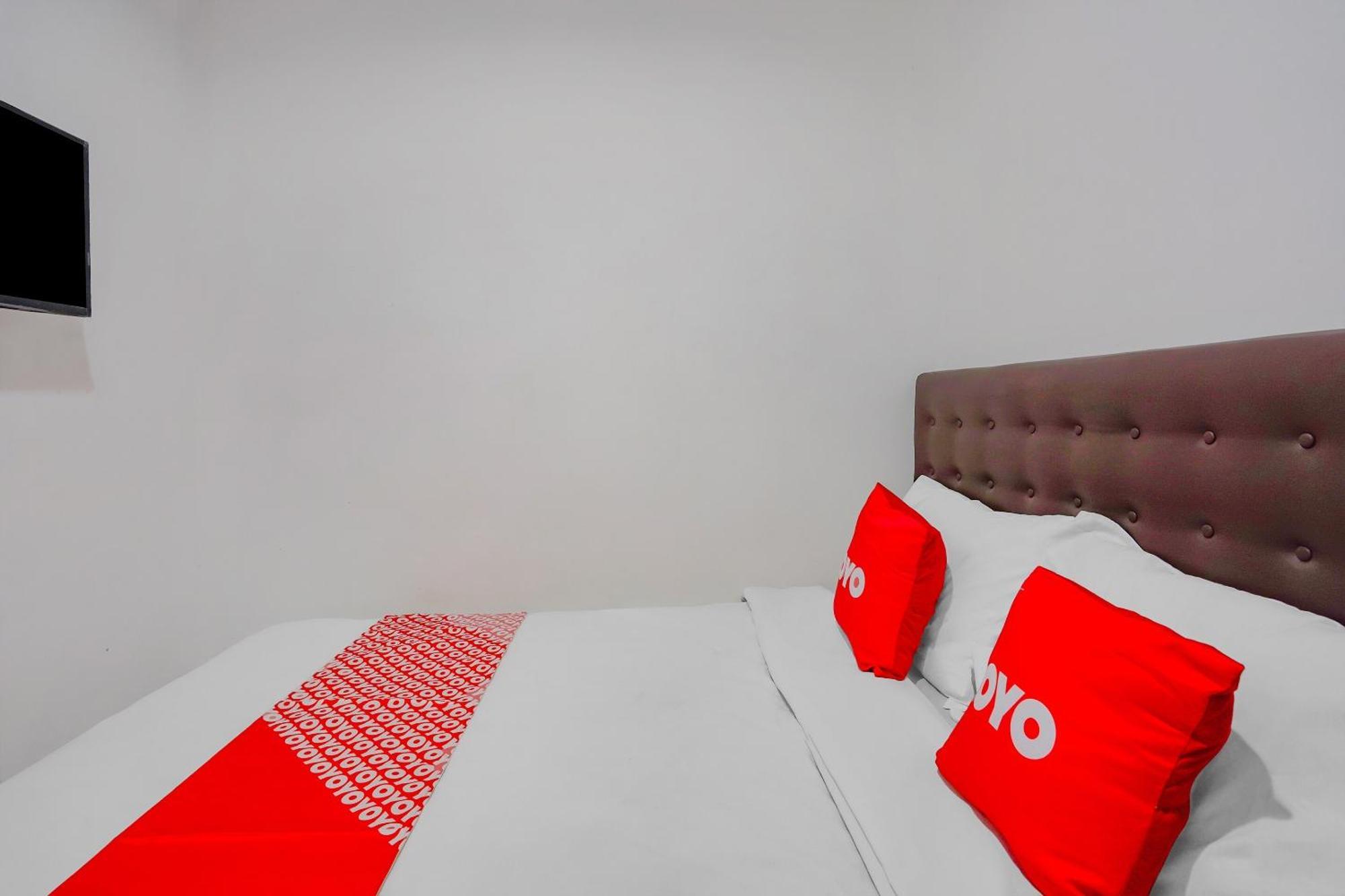 Hotel Spot On 90110 A1 Pakis Argosari Surabaja Zewnętrze zdjęcie
